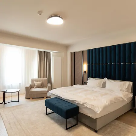 Hotel Tomis 11