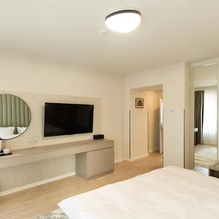 Hotel Tomis 11