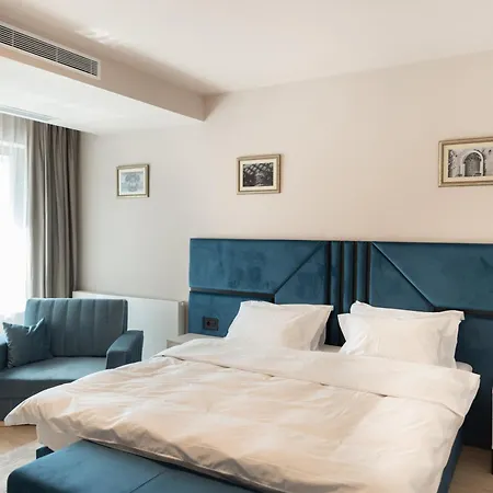 Hotel Tomis 11