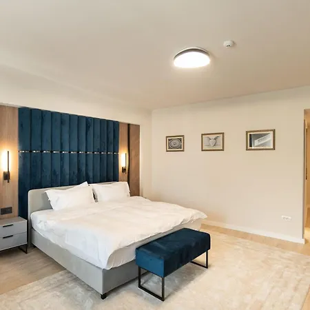 Hotel Tomis 11