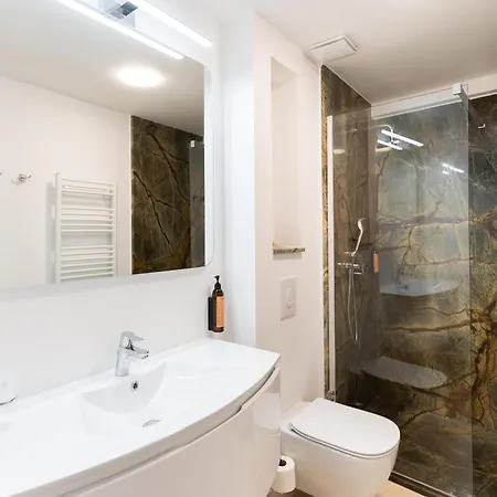 Hotel Tomis 11