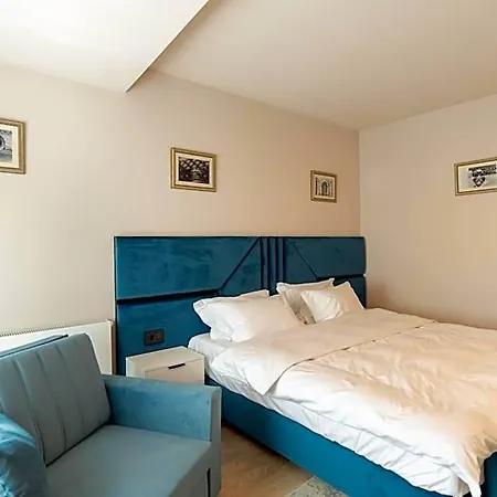 Tomis 11 Hotel
