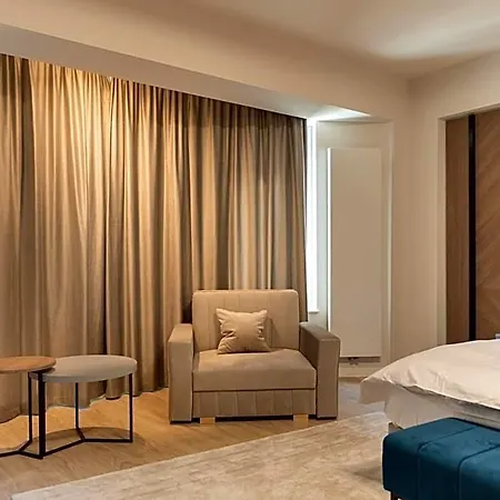 Tomis 11 Hotel
