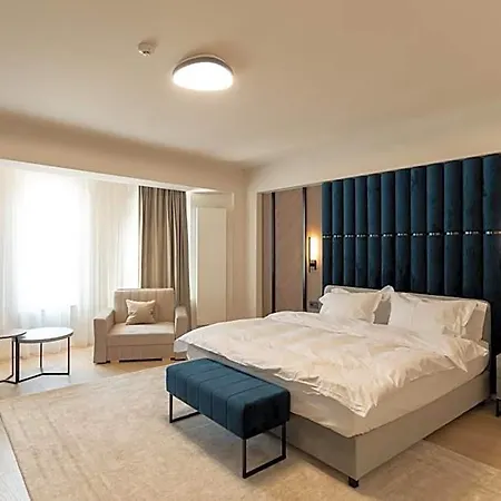 Tomis 11 Hotel Constança
