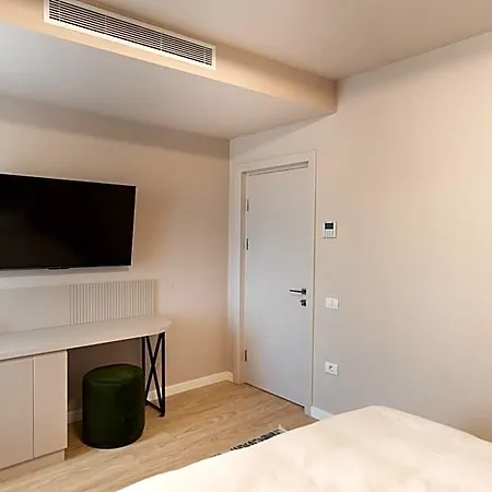 Tomis 11 Hotel 4*