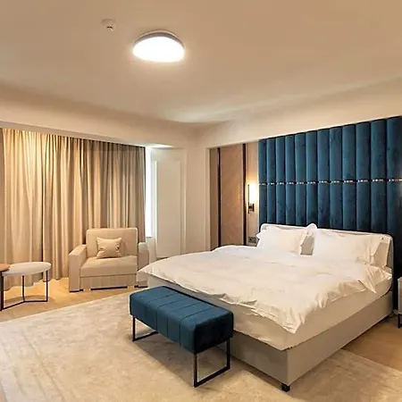 Tomis 11 Hotel