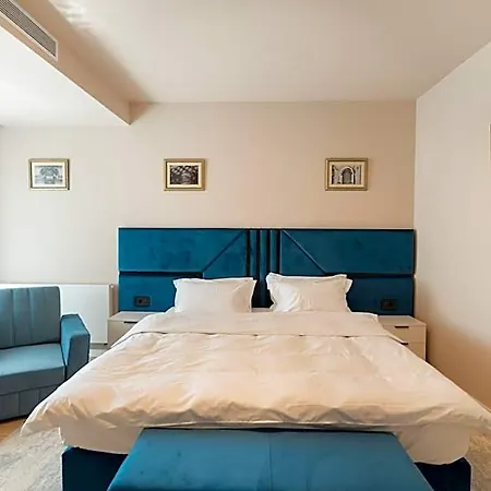 Hotel Tomis 11