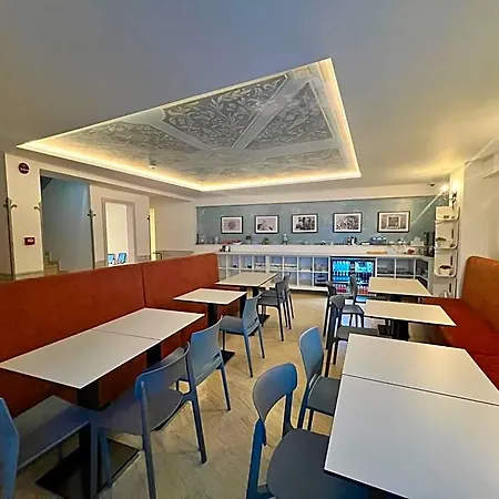 Hotel Tomis 11 Constança